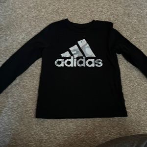 Boys size 5 adidas long sleeve shirt